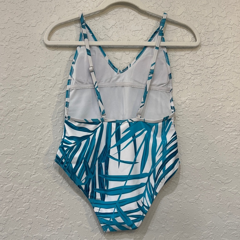 Cupshe Tropical Leaf Print One Piece Swimsuit Adjustable Straps NWT Size S - Picture 3 of 10